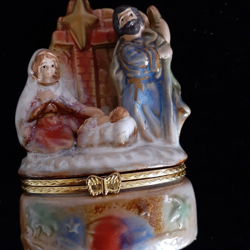 4" Ceramic Nativity Scene Ring Box